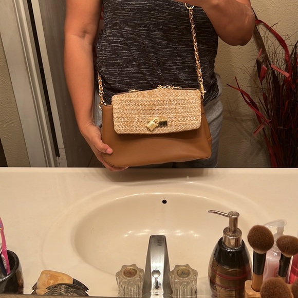 Steve Madden medium size crossbody handbag - Picture 8 of 13